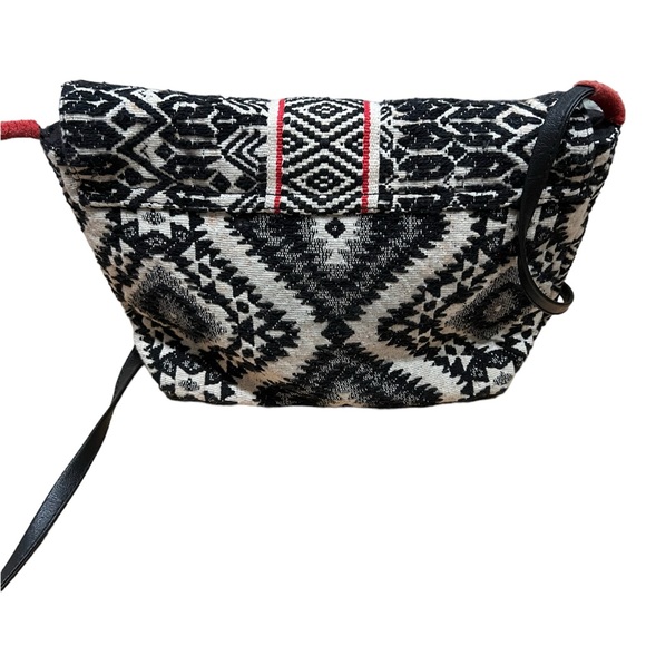Boho style Billabong crossbody purse - Picture 4 of 11